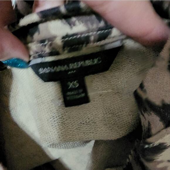 BANANA REPUBLIC leopard print long sleeve tee shirt size XS NEW!!! - Picture 6 of 7